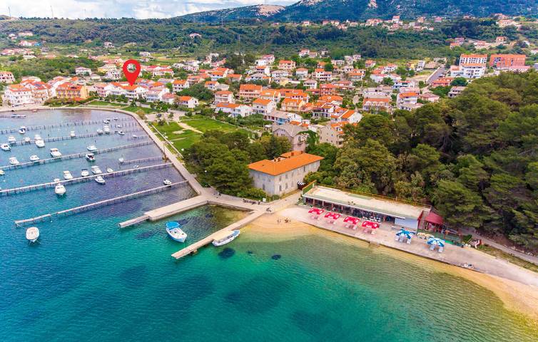 Apartament wakacyjny dla 2 osób, z taras i ogród w Rab (wyspa)