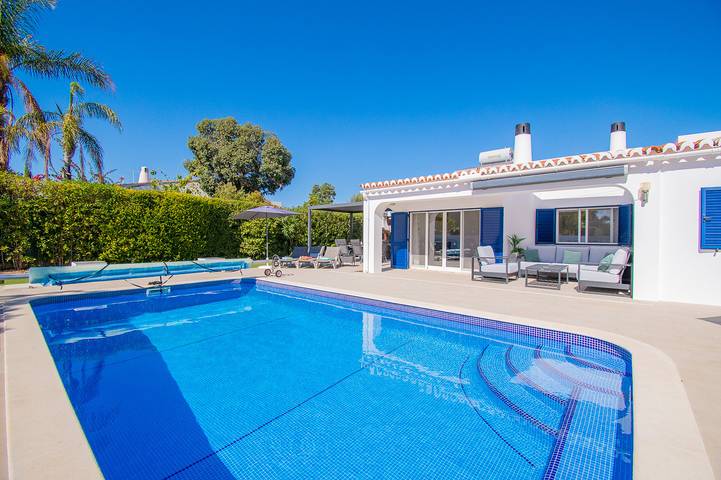 Villa para 6 pessoas, com varanda e jardim em Lagoa