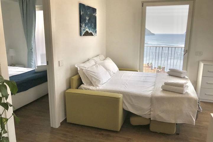 Apartamento entero, La casa de los vientos en el centro de Torbole in Torbole, Nago-Torbole