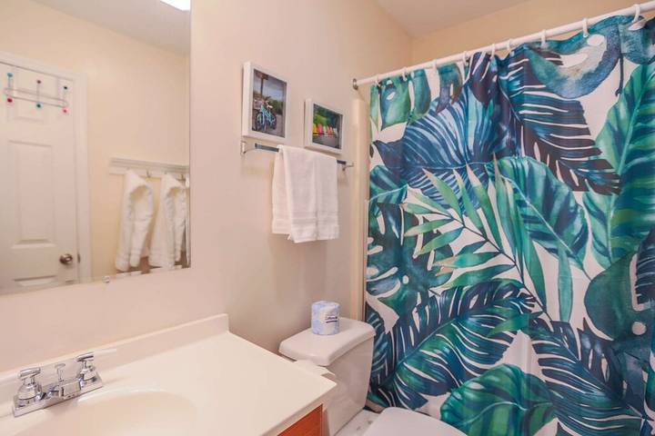 Vacation rental for 6 people, with pool and balcony/terrace in Mount Pleasant