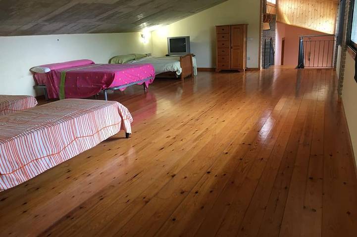 Villa with pool, parking and wifi next to Roc de Sant Gaieta with sea views. in Roda de Berà, Costa Dorada