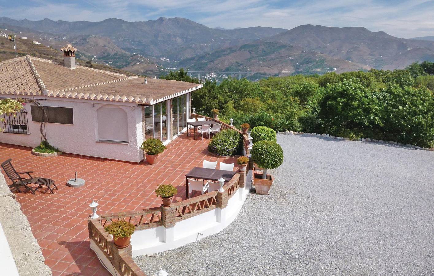 Apartamento con terraza junto a la piscina: AC, Parking, WiFi. in Almuñecar, Costa Tropical