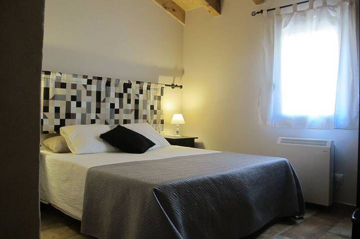 Cal Nénot, Ferienhaus mit privatem Pool und Blick auf den Montsec in Tremp, Costers del Segre
