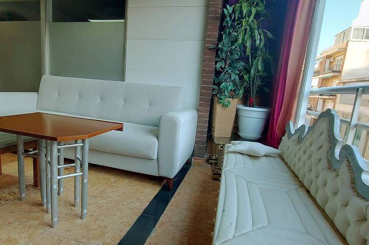 Location de vacances pour 4 personnes, avec terrasse, animaux acceptés à Alicante