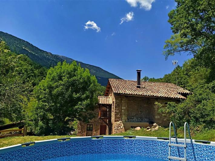 Casa rural para 12 personas, con piscina además de vistas y jardín en Solsonés - 4