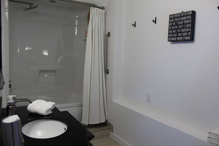 Chambre d’hôte pour 2 personnes, avec jacuzzi dans Canada - 2