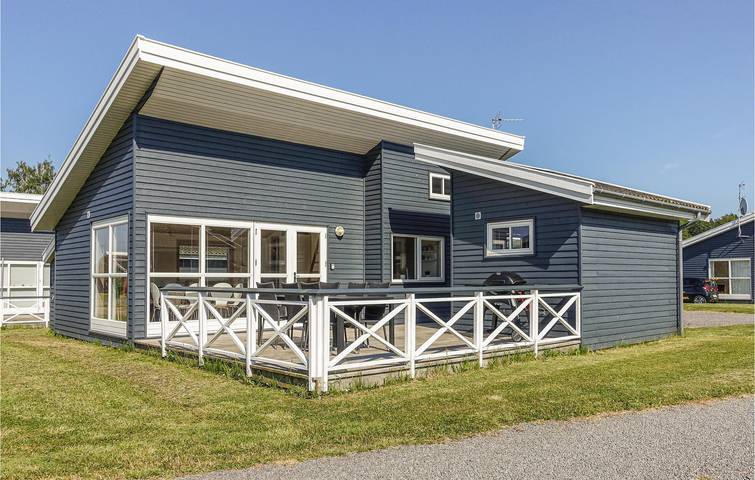 Feriehus for 6 personer, med terrasse - 1