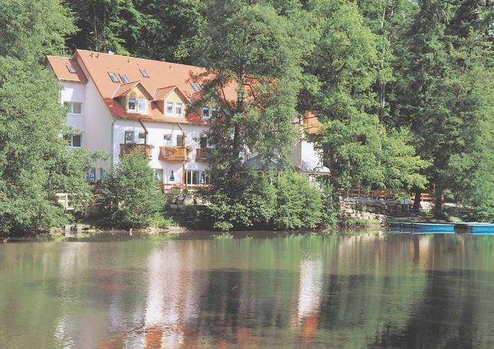 Hotel für 2 Personen, mit Terrasse in Schleusingen
