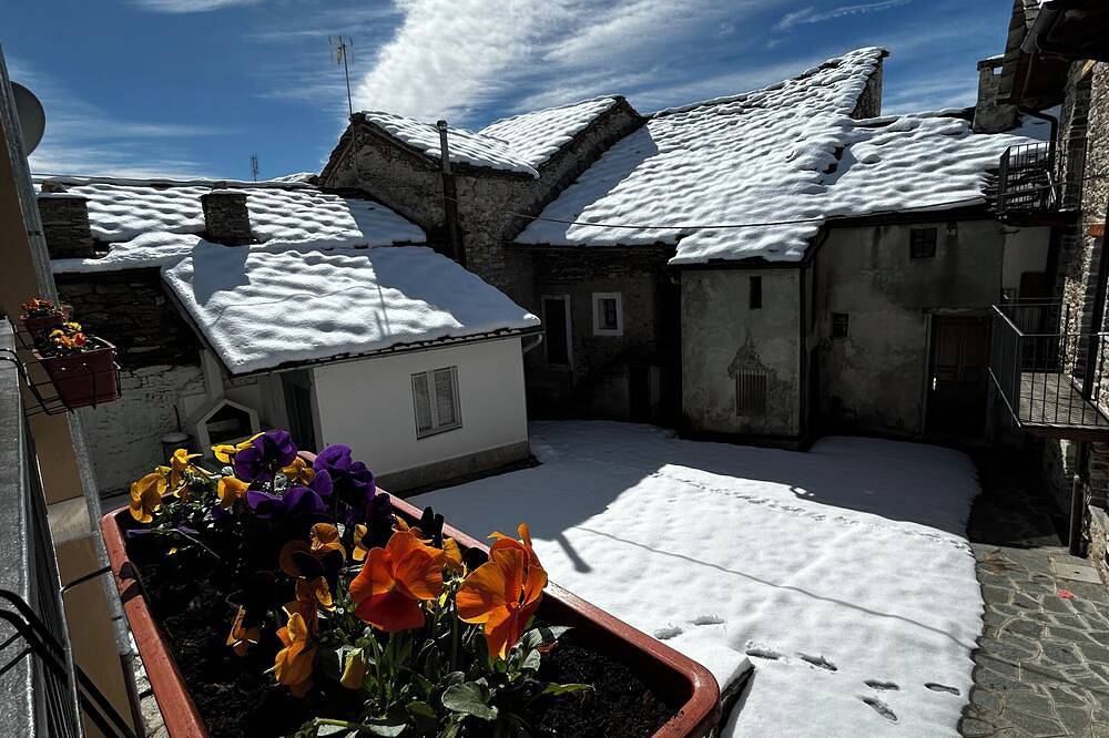 Ganze Wohnung, Cozy mountain house, surrounded by unspoiled nature in Frassinetto, Canavese