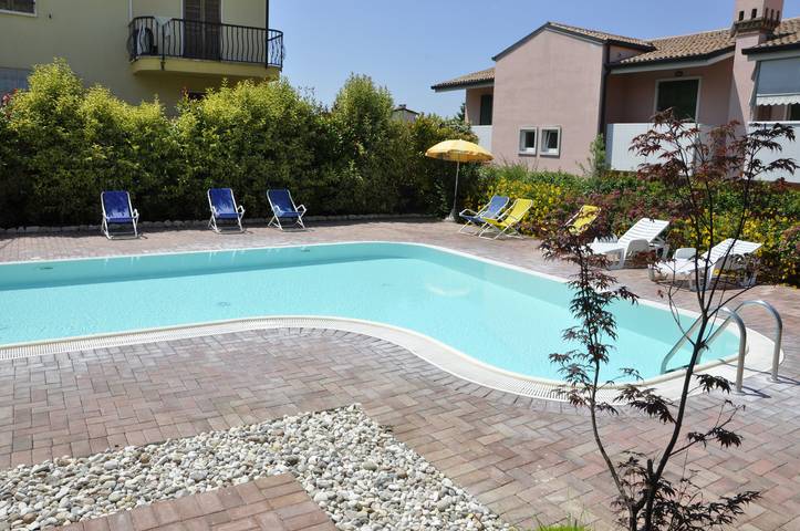 Appartamento intero, Appartamento per vacanze con terrazza, internet, in Lazise, Prealpi Gardesane