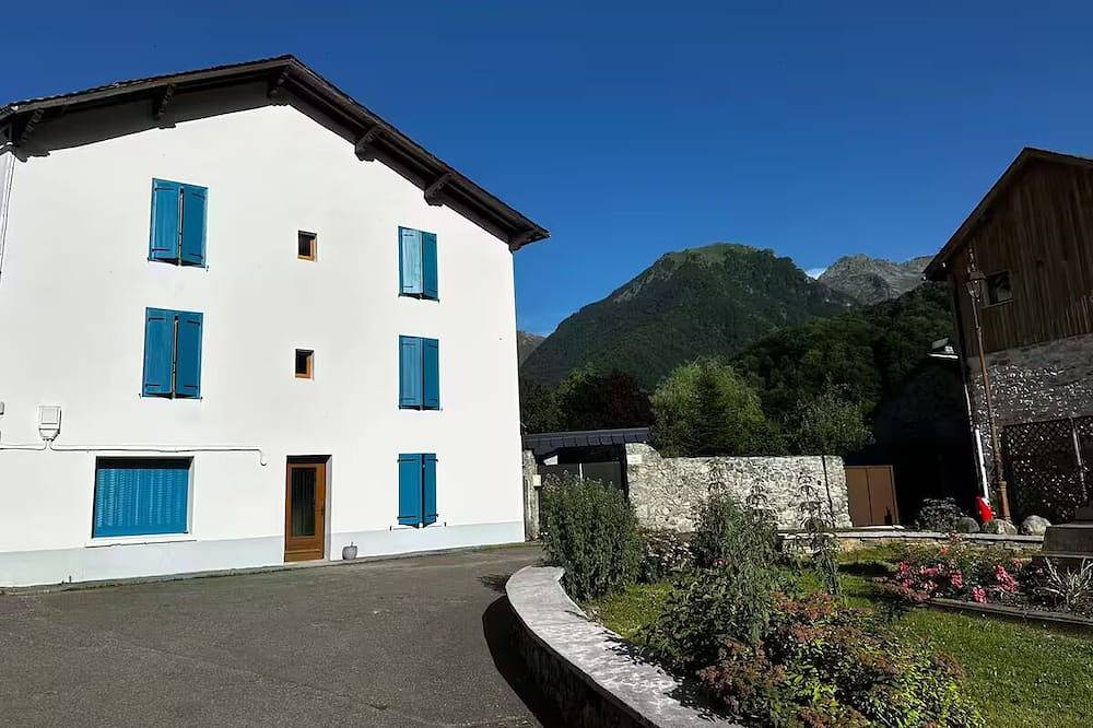 Ganze Wohnung, Studio 5 \"Aux volets bleus\" Cosy studio at the foot of the Pyrenees in Aulus-les-Bains, Parc naturel régional des Pyrénées ariégeoises