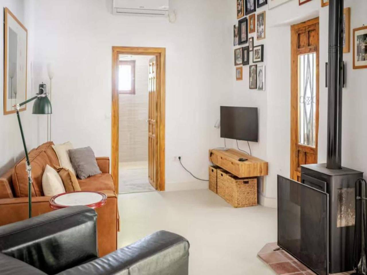 Villa de 5 dormitorios con piscina privada de agua salada. in Comares, Provincia de Málaga