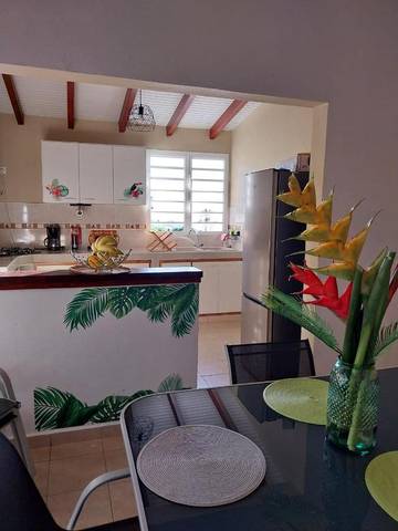 Gîte pour 5 personnes, avec vue et balcon à Vieux-Habitants