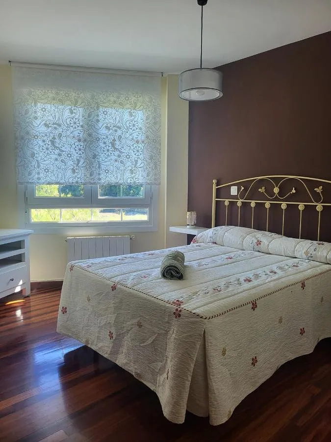 Apartamento de vacaciones para 4 personas, con jardín además de vistas y piscina - 1