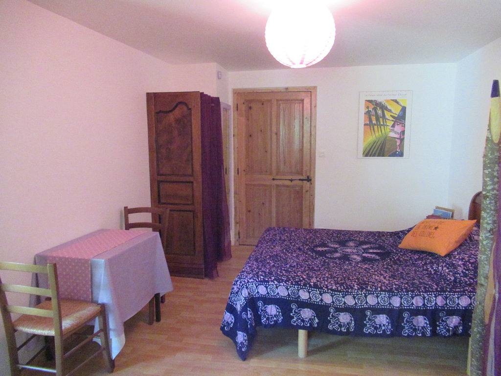 Les Crayons, chambre pleine de charme pour 2 personnes - Les Crayons in Hauterives, Région de Valence