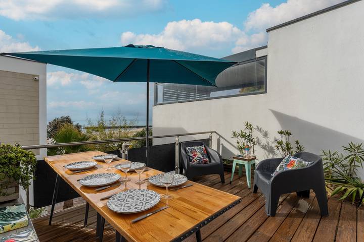 Location de vacances pour 6 personnes, avec Balcon ainsi que Terrasse et Piscine au Grau-d'Agde