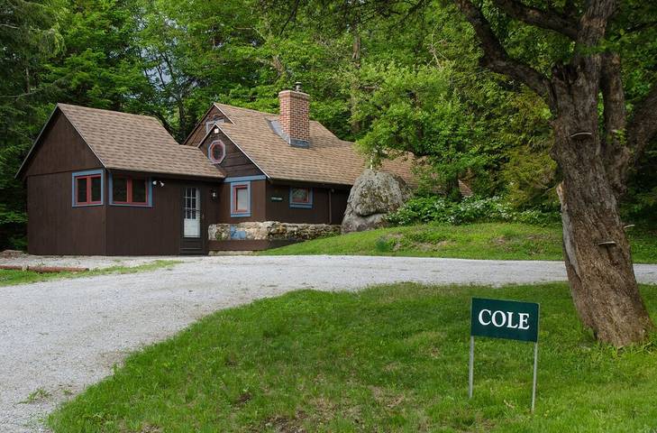 Log cabin for 4 people, with garden in Vermont