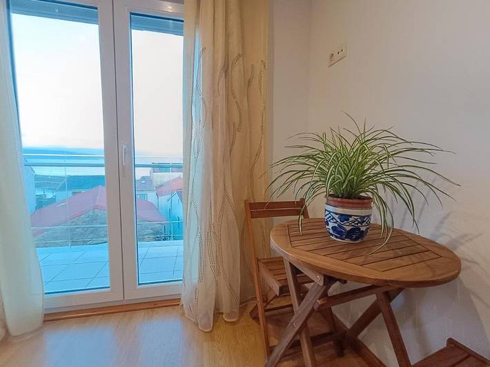 Ferienhaus für 7 Personen, mit Balkon und Ausblick - 1