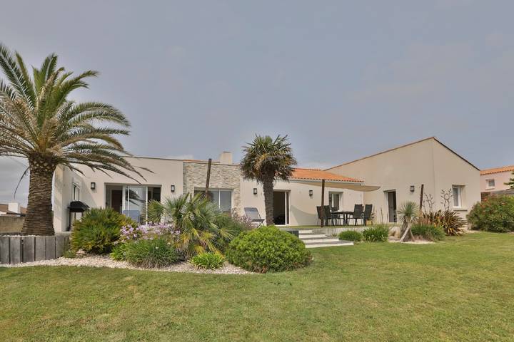 Location de vacances pour 6 personnes, avec jardin et terrasse à Château-d'Olonne