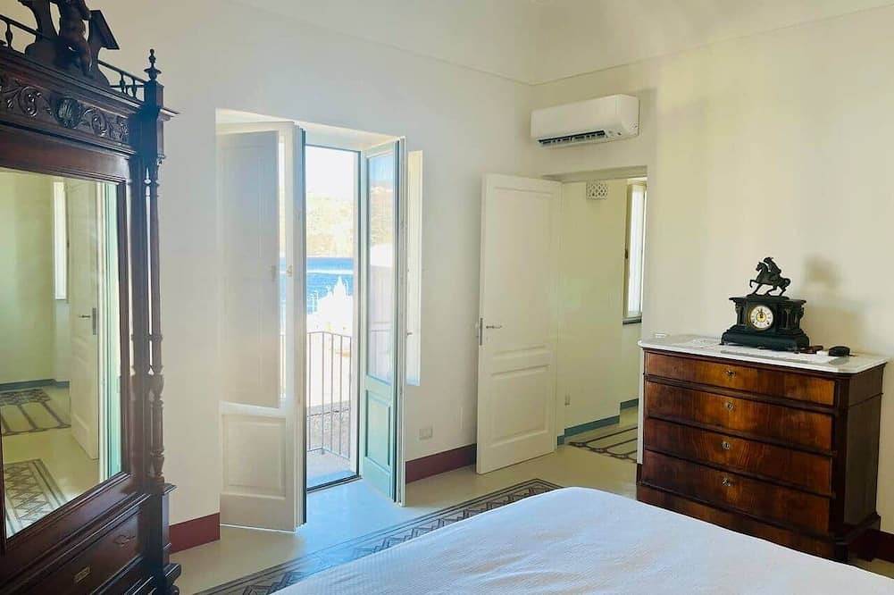 Pietra del Bagno - Exclusive sea-view residence in Lipari (town), Lipari