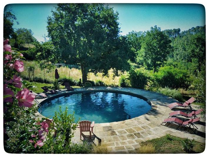 Location de vacances pour 11 personnes, avec jardin ainsi que piscine et vue, animaux acceptés à Sanilhac - 4