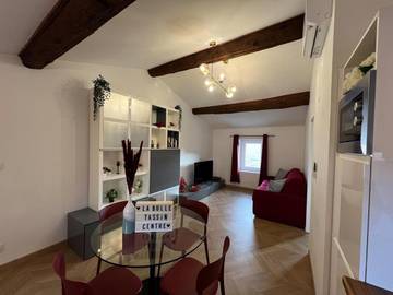 Gîte pour 4 personnes, avec jacuzzi à Tassin-la-Demi-Lune