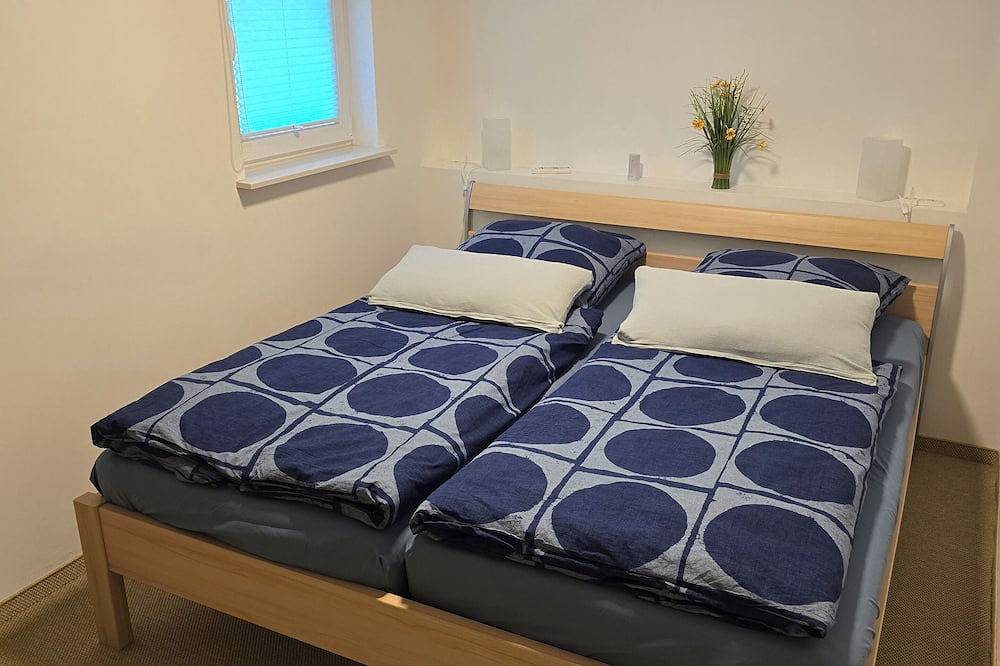 Ferienhaus am Wald in Müllrose. \nkomplett eingerichtet und saniert.\nseenähe in Müllrose, Schlaubetal