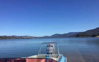 Holiday Home for 10 People in Goughs Bay, Shire of Mansfield, Photo 3