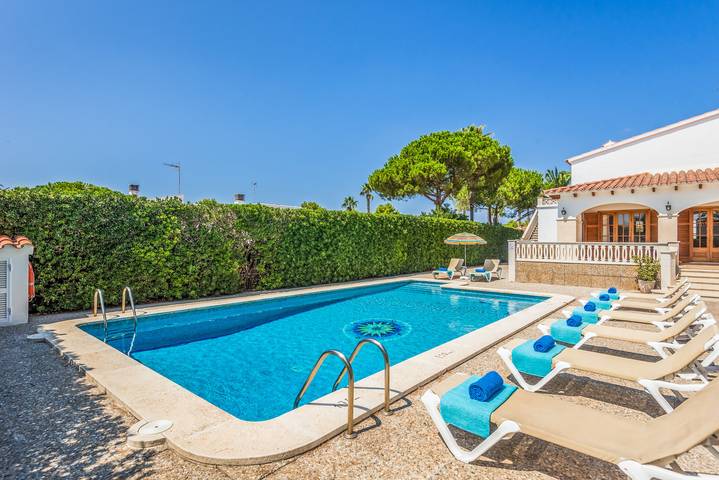 Villa pour 7 personnes, avec terrasse et jardin à Cala Blanca - 3