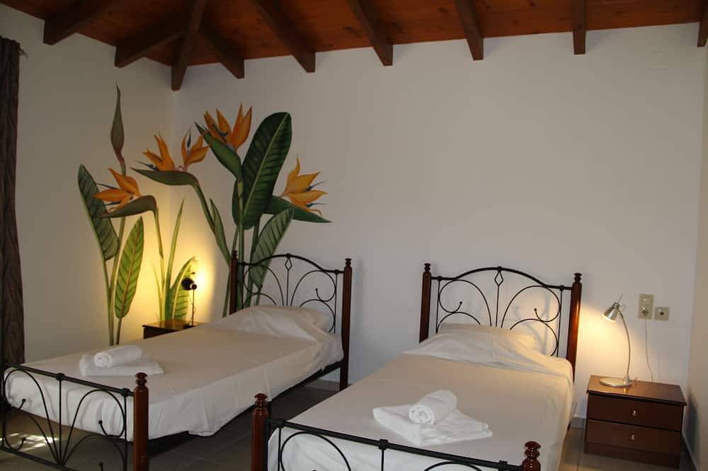 Villa Panorama Pitsidia- Matala Zwembad en tuin met uitzicht op zee en de bergen in Pitsidia, Iraklio-Heraklion en omgeving