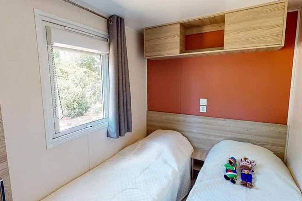 Zecamping 4 étoiles piscine pet friendly locatif 36m2 8 pers in Saint-Hubert-des-Biards, Région de Bayeux