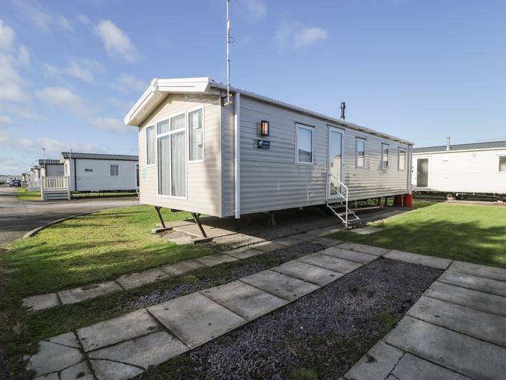 Caravan for 8 people, with Garden in Prestatyn