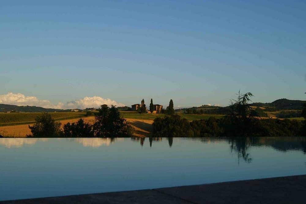 Schwimmbad, Wellness und Entspannung in den Hügeln von Bologna in Crespellano, Valsamoggia
