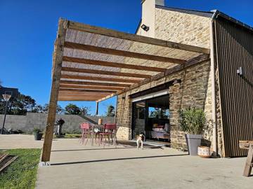 Gîte pour 12 personnes, avec terrasse et jardin à Nivillac