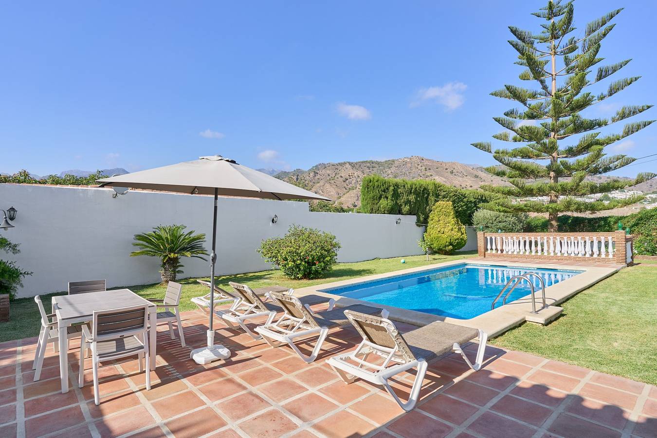 Villa 'El Peli' mit Meerblick, Wi-Fi und Klimaanlage in Frigiliana, Costa del Sol