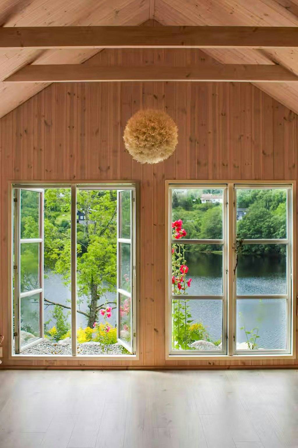 Familienhaus mit Ruderboot und Sauna am See in Porsgrunn