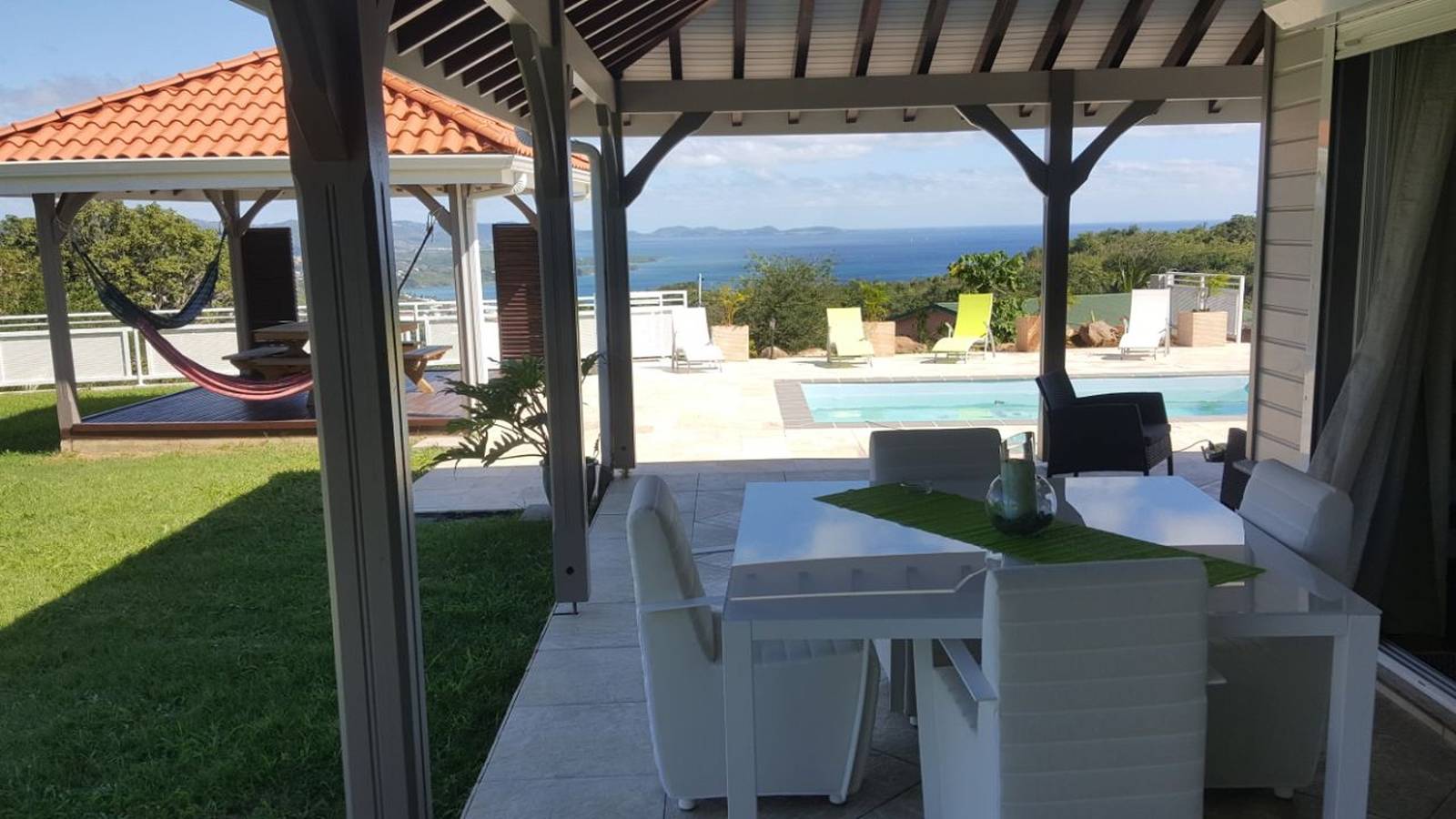 Villa élégante avec piscine privée au Diamant et vue sur la mer in Le Diamant, Martinique