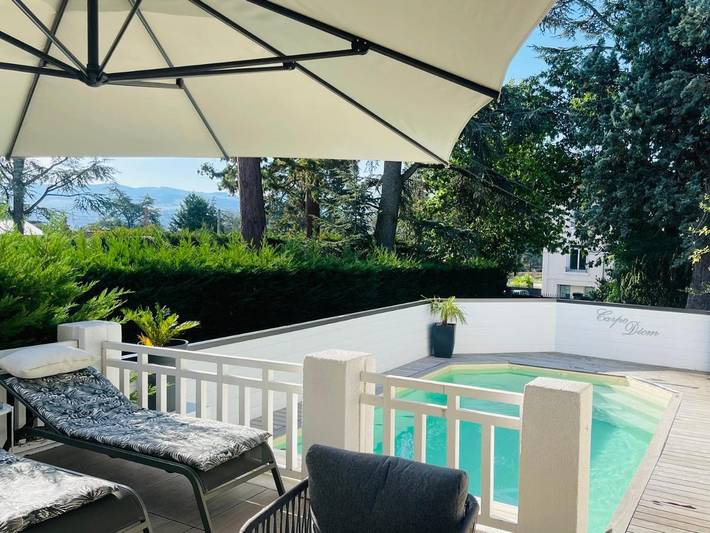 Chambre d’hôte pour 2 personnes, avec Terrasse ainsi que Jardin et Piscine dans la Loire