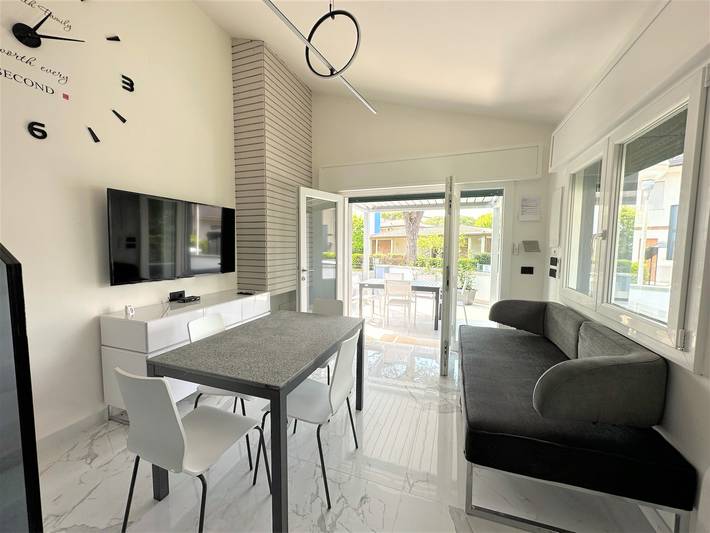 Villa au calme avec jardin privé et barbecue in Bibione, San Michele al Tagliamento