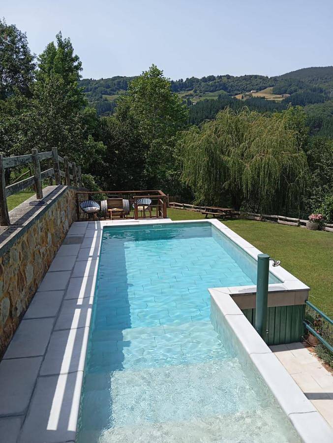 Casa rural con piscina para 3 personas, con Terraza y Jardín además de Piscina y Vistas en Guipúzcoa - 4