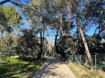 Location de vacances pour 10 personnes, avec jardin ainsi que terrasse et vue à Saint-Pargoire