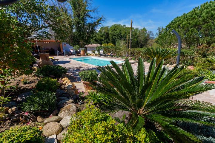 Ferienwohnung für 6 Personen, mit Pool und Garten - 1