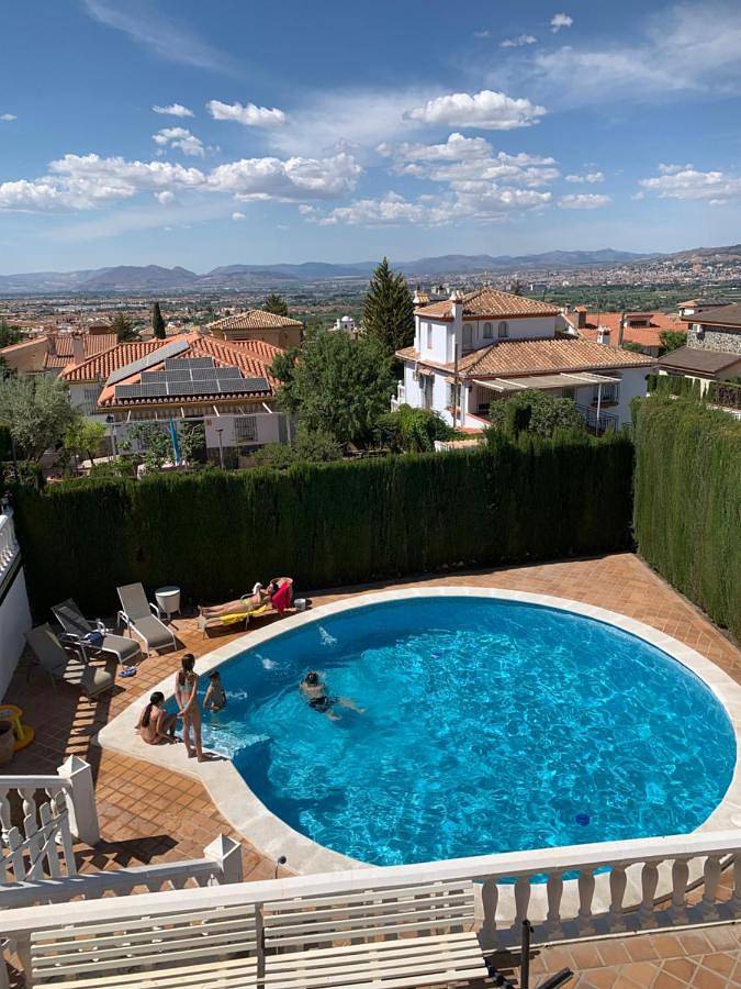 Casa rural para 18 personas, con jardín además de piscina y vistas en La Zubia - 4