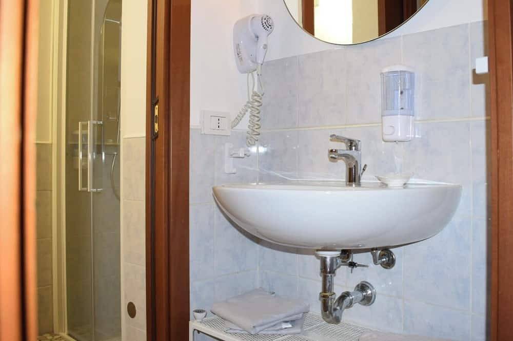 Entire apartment, Home and Garden, relaxation in Crema, old barn now home \"Margherita\" in Crema, Cremona Province