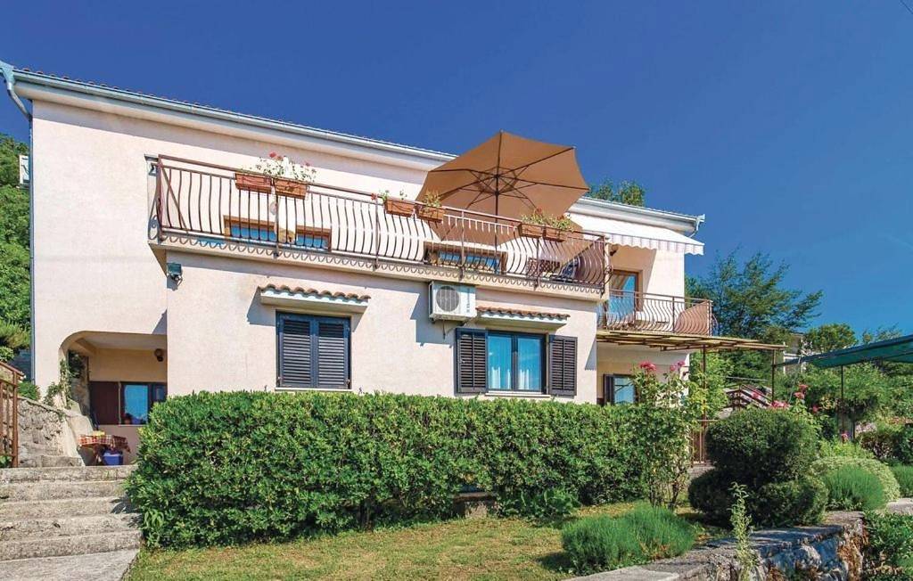 Ganze Wohnung, Two-Bedroom Apartment in Lovran, Opatija Riviera
