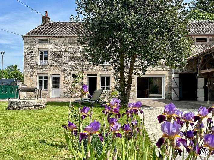 Gîte pour 8 personnes, avec Terrasse et Jardin en Bourgogne
