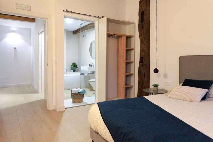 Apartamento de vacaciones para 5 personas, con jardín además de jacuzzi y balcón en Álava - 4