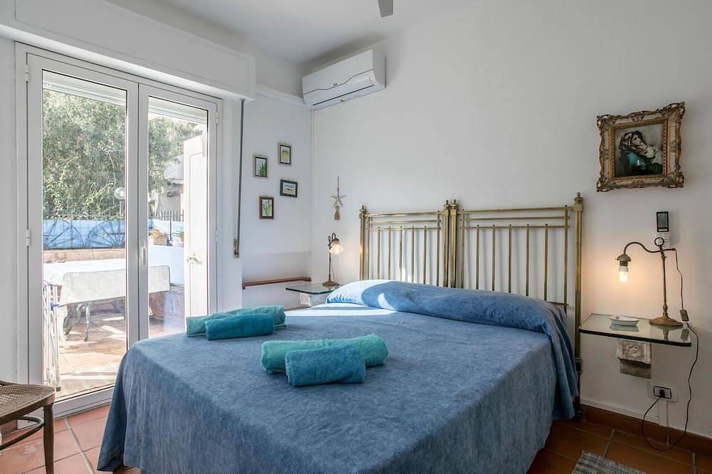 Ganze Wohnung, 2-Zimmer-Strandapartment in Taormina Me in Mazzarò, Taormina