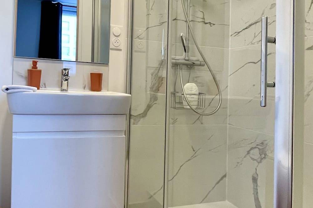 Ganze Wohnung, Studio-Premium-Ensuite-Gartenblick-2ème étage in Lens, Lens und Umgebung