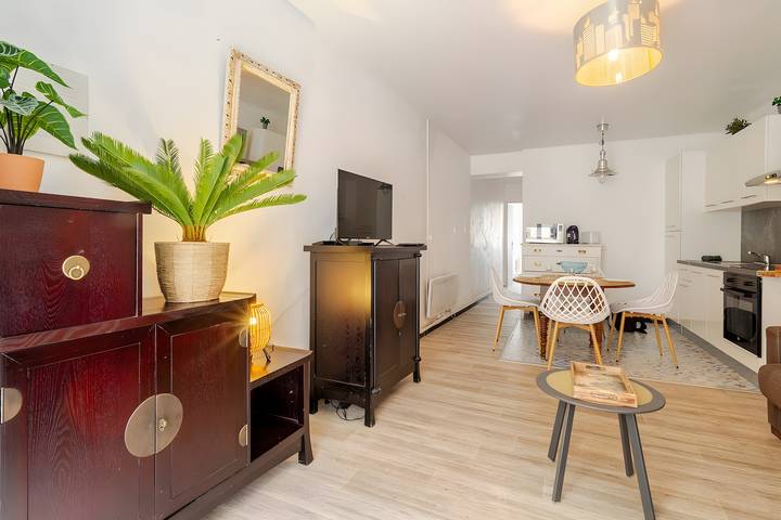 Apartamento entero, Apartamento 'Transversal 1' con balcón y Wi-Fi in Pézenas, Costa mediterránea (Francia)